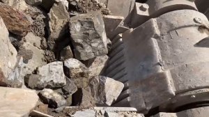 Строительство, дробление щебёнки