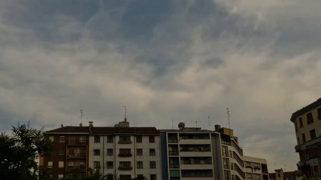 Clouds - flicker-free time lapse d5100. смотреть онлайн
