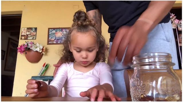 #Fruitsnackchallenge Kids vs. Parents See who wins? смотреть онлайн