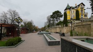 Кисловодск. Прогулка по Курортному бульвару, парку и пр. Ленина. 2 апреля 2025 г.