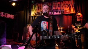 Стою один на краю вокзала. БОТАНИКА