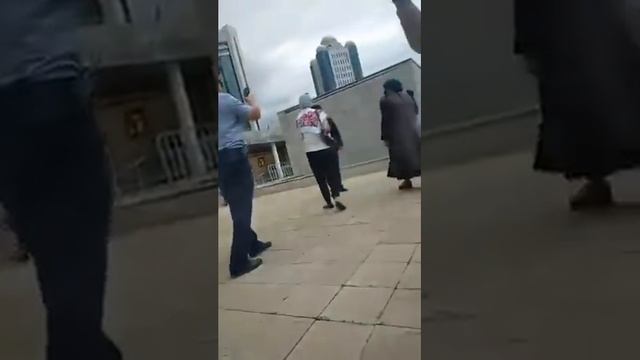 В Астане матери вышли на протест, требуют отставки правительства смотреть онлайн