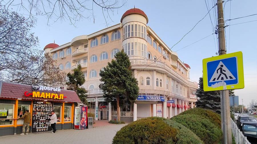 Обзор окрестности апартаментов на продажу в Евпатории. (Snimi-Kupi.ru)
