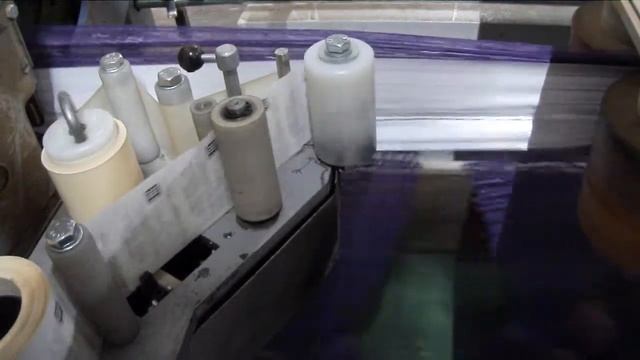 Автоматический Этикетчик для мешкозашивки смотреть онлайн