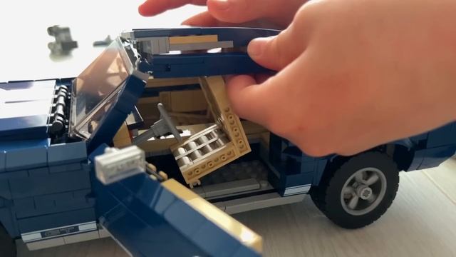 Марк и ремонт сломанных маленьких и больших автомобилей смотреть онлайн