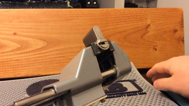 Mul-t-lock Interactive+ picked & gutted with tips смотреть онлайн