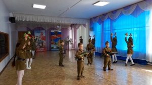 Красные маки