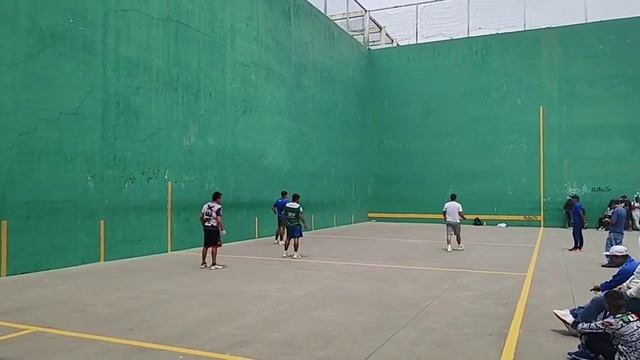 Golden Boy y Papayas V.S Abraham y Camello смотреть онлайн