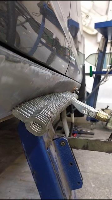 Показываю как вытягиваю сильно продавленный порог. смотреть онлайн