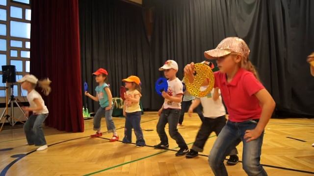 Звёзды "Истока". Бибикают все! смотреть онлайн