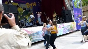 Танцующие в Филях