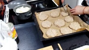 Куриные котлеты с анананасом не повредят вашей фигуре.