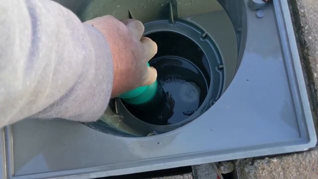 Pool Closing / Closing a Pool for Winter / Pool Closing Video смотреть онлайн