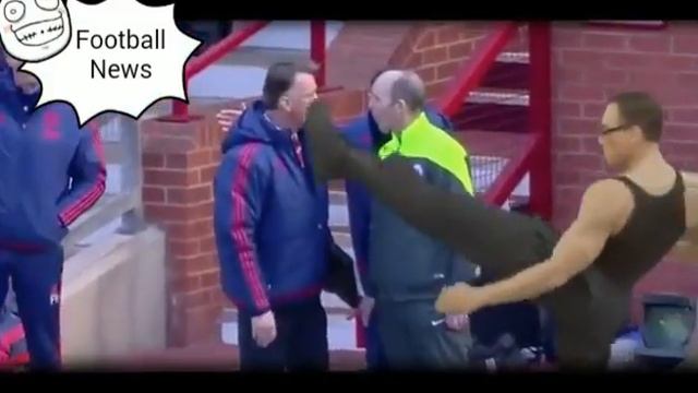 ШОК!ЛУИ ВАН ГАЛА УДАРИЛ ЖАНКЛОД ВАН ДАМ смотреть онлайн