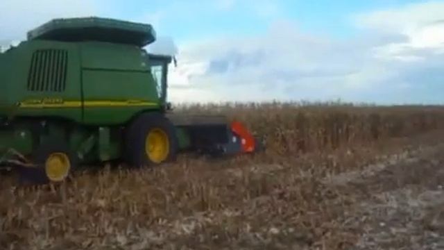 Жатка Оптигейп для уборки кукурузы OptiCorn.avi смотреть онлайн