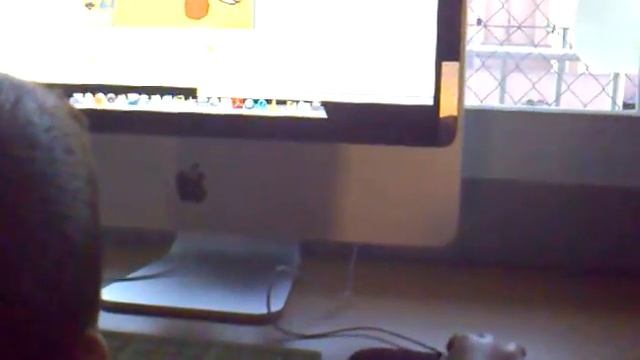3 YEARS OLD GAMING IMAC (APPLE) FUNNY SITUATION смотреть онлайн