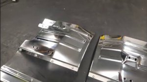 Передние подкрылки хром с брызговиками на Isuzu Elf , мой вариант .