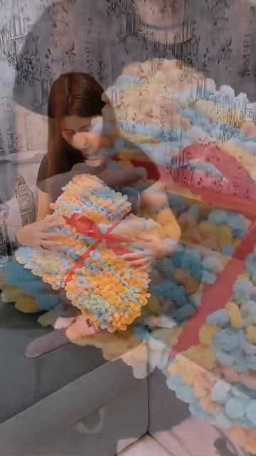 Подушка с Ализе Пуффи смотреть онлайн