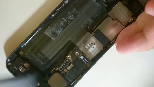 Replacing Iphone 5 Battery in less than 10 Mins смотреть онлайн
