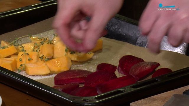 Салат с печёной свёклой, тыквой и апельсином смотреть онлайн