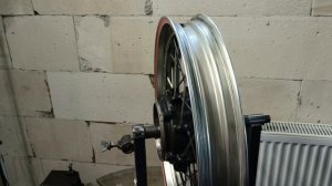 Обслуживание колеса от Yamaha Super Tenere 1200.