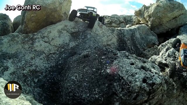 Wroncho and Bully crawler do a quick rock and roll