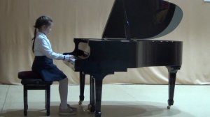 И.С. Бах. Маленькая прелюдия №2 ("12 маленьких прелюдий"). Исполняет Бобрышева Виктория (2 кл.)