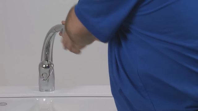 How to Replace a Hose in Your Pull Out Kitchen Faucet смотреть онлайн