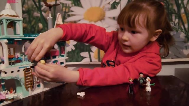 Замок Эльзы " Холодное Сердце" Elsa's castle Frozen смотреть онлайн