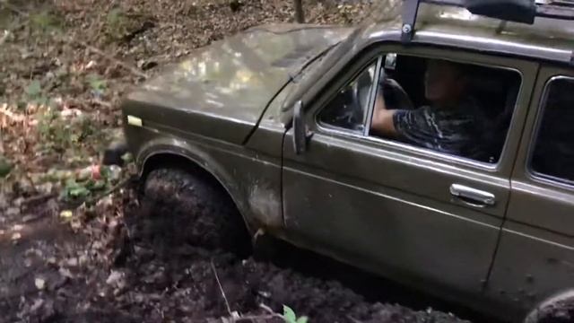 Нива «влипла» лайт off road!!! смотреть онлайн