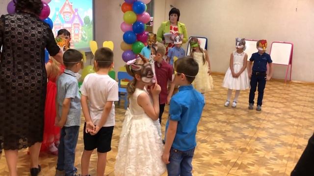 Лесная школа. Детский спектакль на выпускной в развивающей студии. Дети актеры