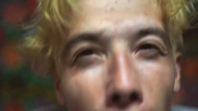 ИЛЮХА MD и KVDYCH - ВСЁ ОЧЕНЬ ПЛОХО (СОЦИАЛЬНАЯ ПЕСНЯ) смотреть онлайн