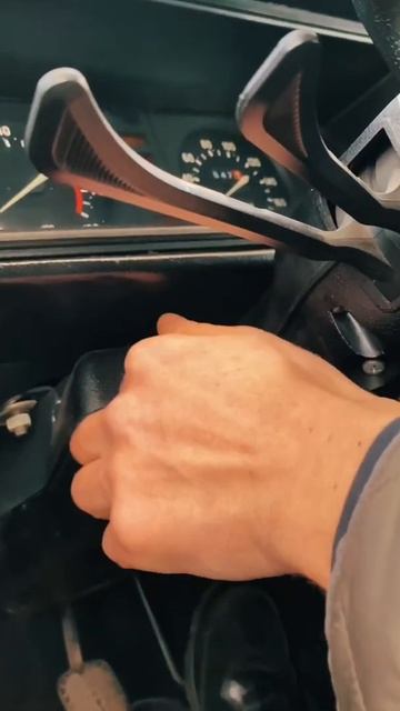 Старушка в тонусе. ВАЗ 2107 - 1989 года смотреть онлайн