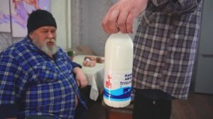 купил ЭКЛЕРОВ и еды Вкусный влог из деревни ПОДВАЛ ИЛЬИЧА пенсионеры и сын