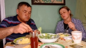 Жизнь в деревне. По одной рыбешке тягаю