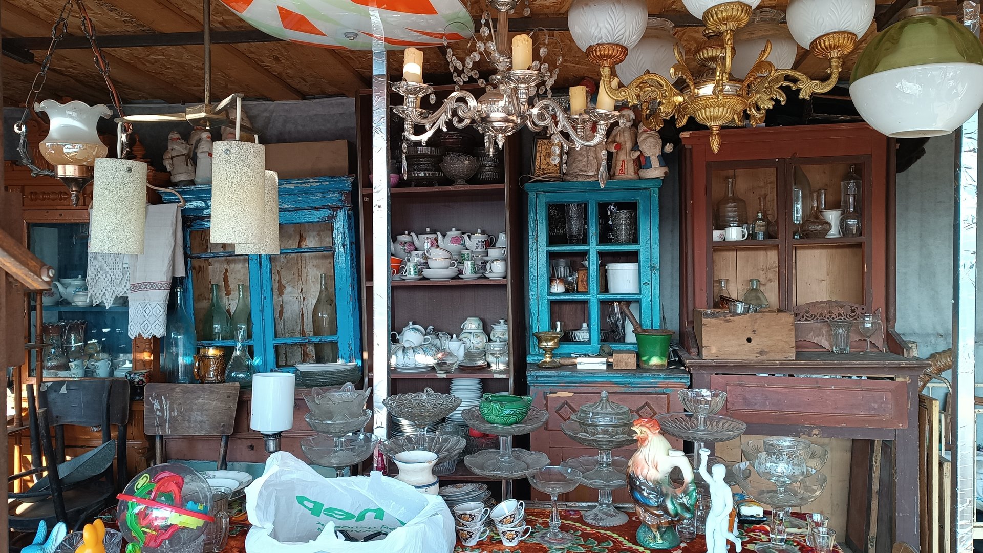 СУПЕР БАРАХОЛКА В ПОДМОСКОВЬЕ🪗 смотреть онлайн