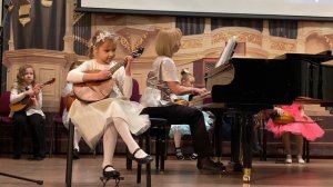 Тарабаева Катя 7 лет. Шуман. Веселый Крестьянин
Рождественские звездочки 2023