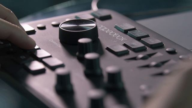 Loupedeck+ on Adobe Premiere Pro смотреть онлайн