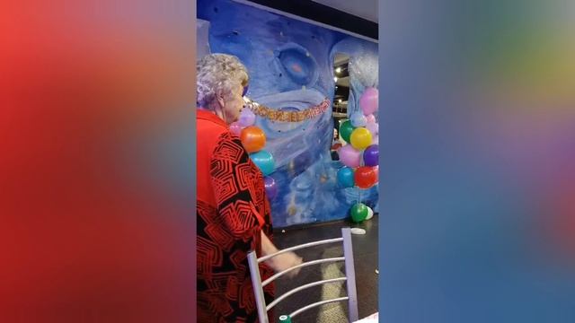 ЮБИЛЕЙ БАБУШКИ ЗОИ.mp4 смотреть онлайн