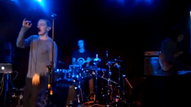 Ассаи - Под стук колёс (live) смотреть онлайн