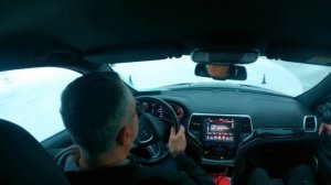 Джип Гранд Чероки СРТ и Я тренируем скольжение 🤟💪👍🏻