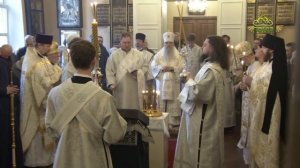 Божественная литургия в храме святителя Николая Чудотворца на Большеохтинском кладбище