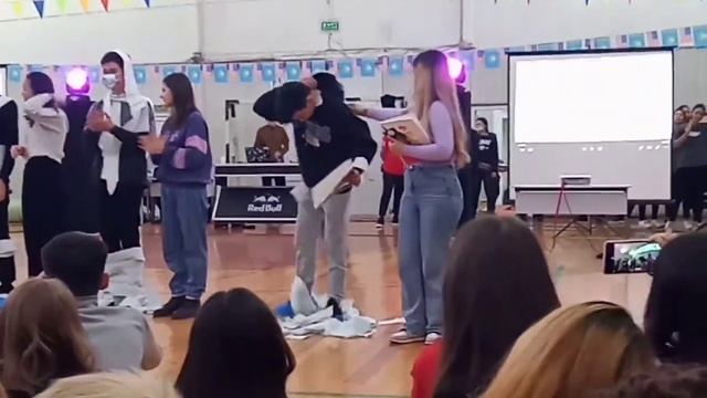 день открытых дверей в AlmaU🍎 american party 🖤 смотреть онлайн