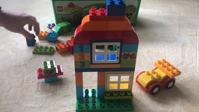 All in One Box of Fun LEGO DUPLO 10572 смотреть онлайн