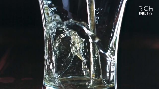 Беги... Джио Россо 
Декламация: Кристина Рич