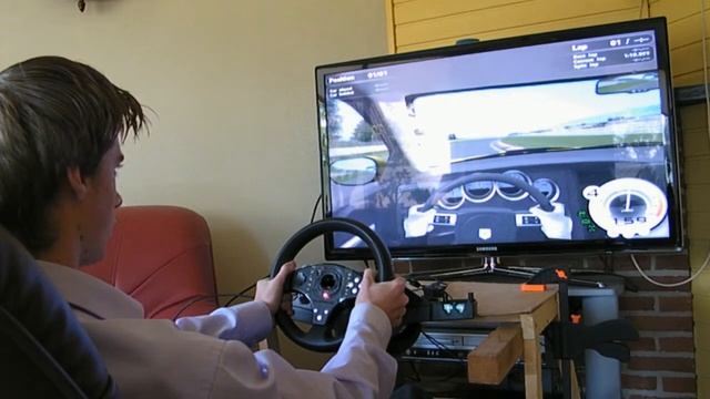 Rondjes TT with a Dodge Charger SRT Daytona superbee in Race On смотреть онлайн