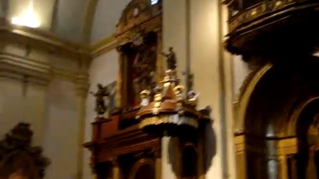 A mass in a cathedral in Lima, Peru смотреть онлайн