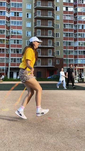 Я обожаю эти шорты! ￼И да, я сшила их сама #jumprope #скакалка #танцы #skipping #shuffledance