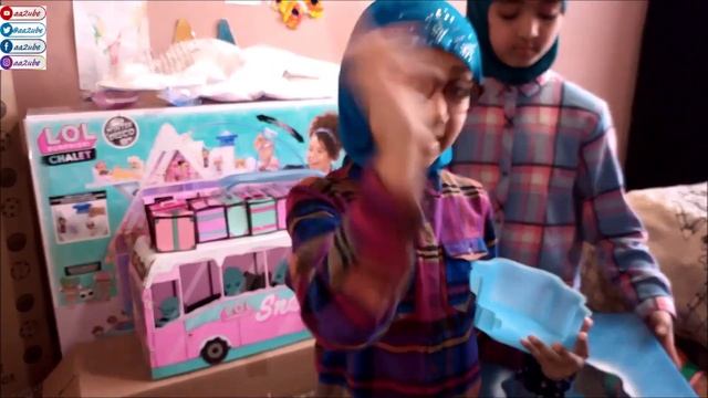 UNBOXING! | LOL Surprise! Winter Disco Chalet PT1 смотреть онлайн