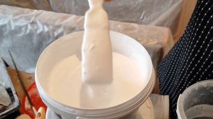 Продолжаем ремонт на кухне/клеим обои/как разводить флизелиновый клей/делюсь секретиками